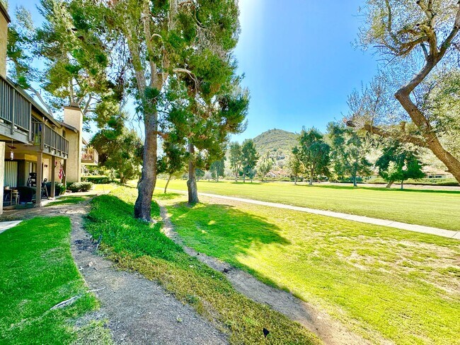 Building Photo - Beautiful, End-Unit, Ground Level, Largest SF 1/1 layout in the Pala Mesa Villas Community with G...