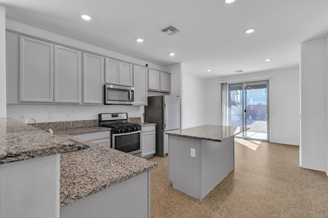 Building Photo - 6919 Feather Hl St