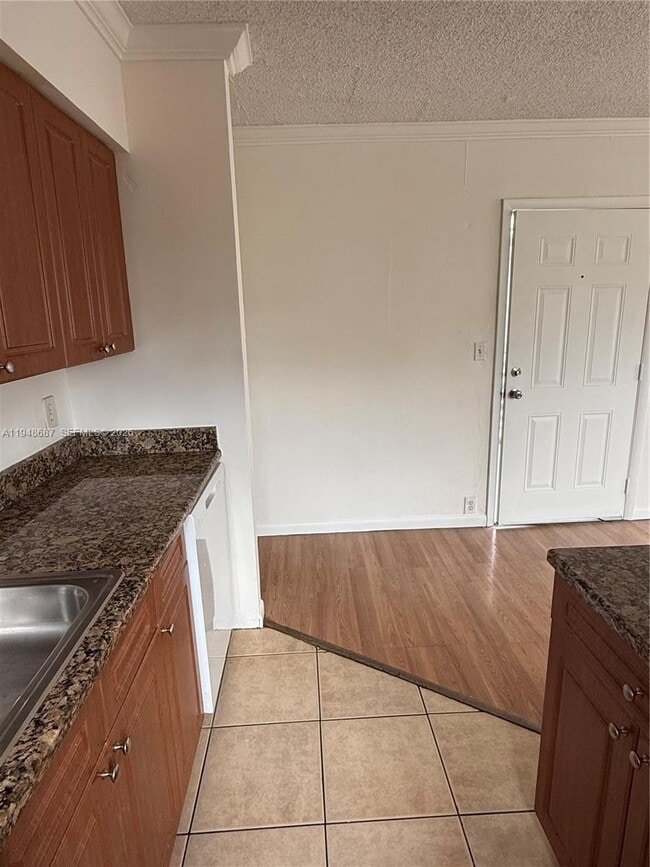 Building Photo - 520 NE 82nd Terrace