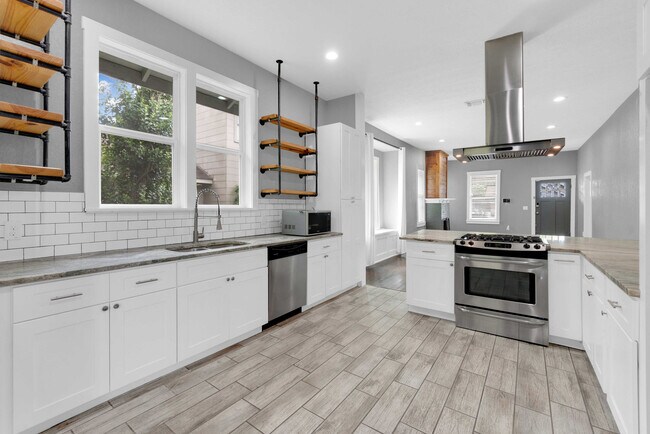 Building Photo - 339 Wilkens Ave