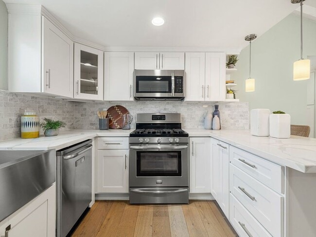 Building Photo - 1141 Stanford Ave