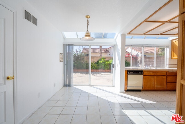 Building Photo - 12023 Stone Gate Way