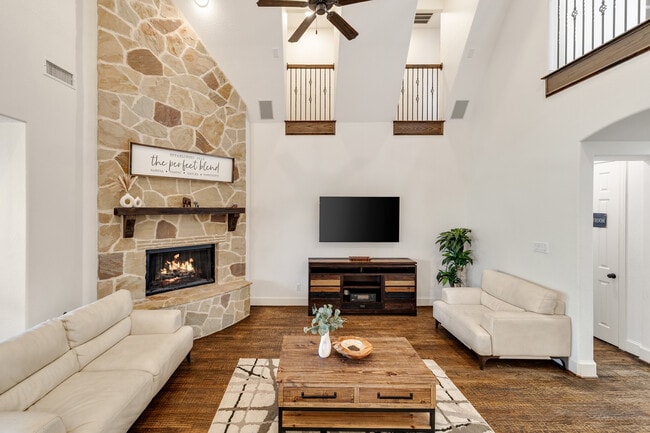 Building Photo - 7944 Cherry Springs Ct