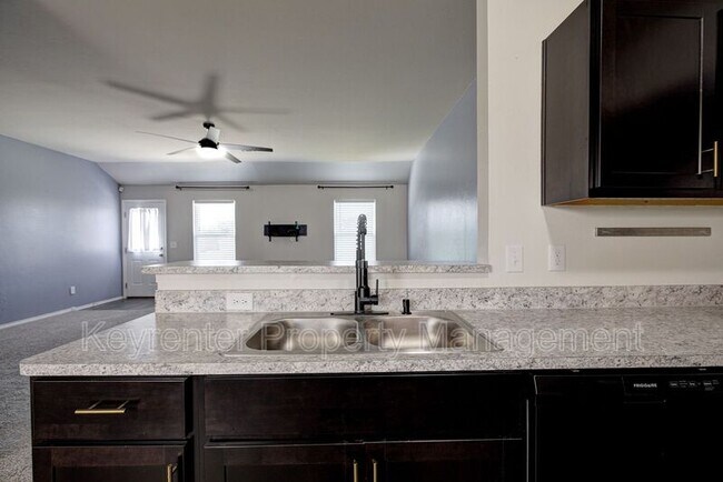 Building Photo - 10376 Cadens Trl