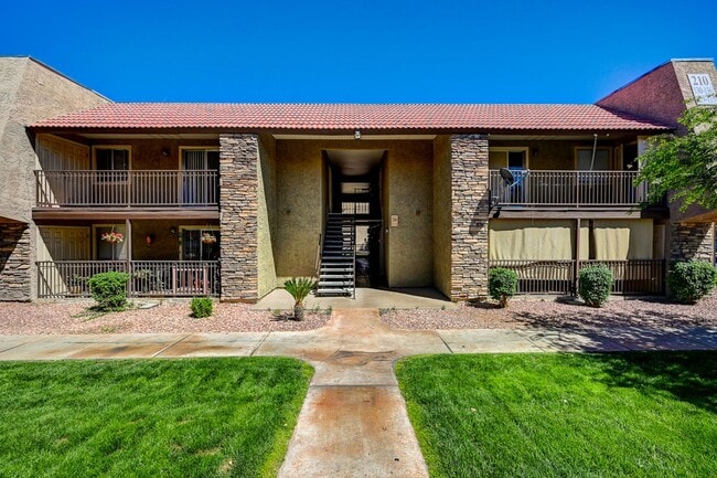 Building Photo - GATED COMMUNITY CONDO WITH BRAND NEW UPGRADES THROUGHOUT