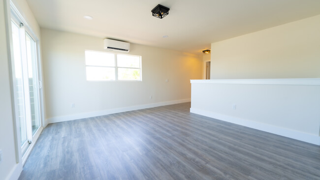 Building Photo - 321 Cornell Dr