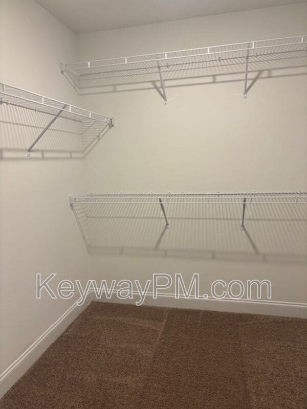 Building Photo - 3015 Venetian Dr