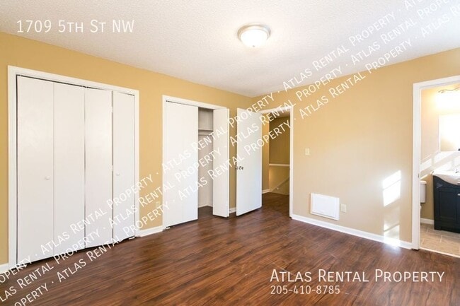 Building Photo - 1709 5th St NW