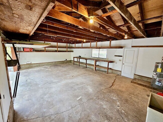 Building Photo - RURAL GRASS VALLEY PROPERTY