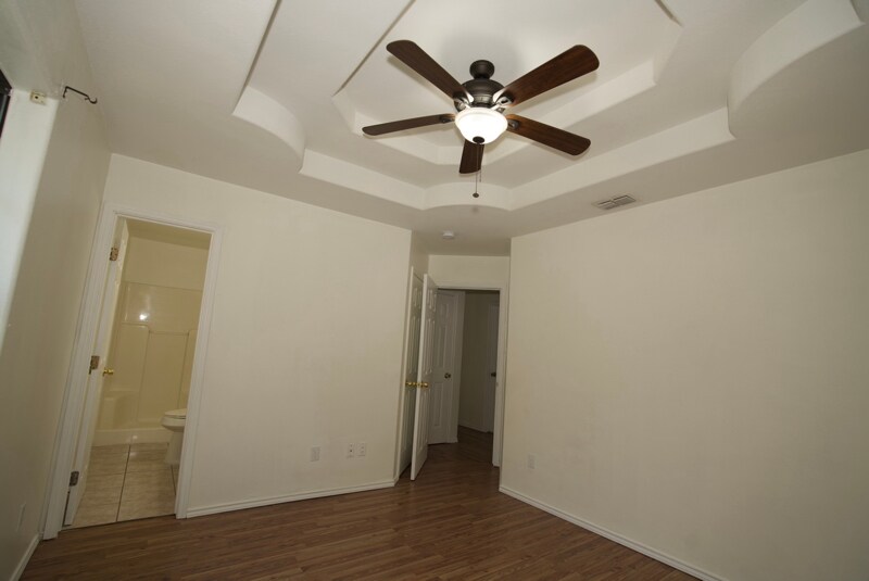 Building Photo - 746 Sonesta Dr