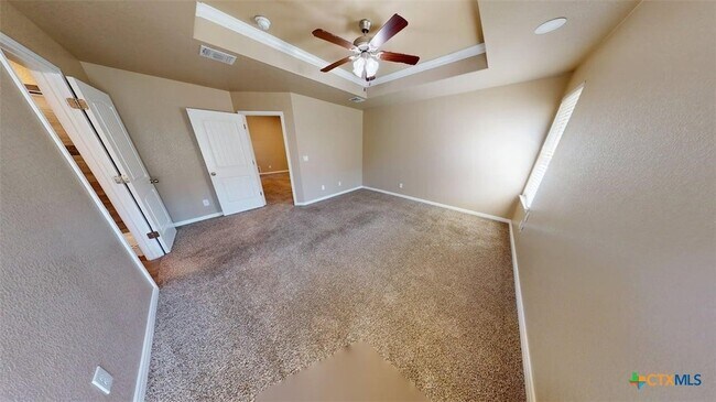 Building Photo - 307 Dober St