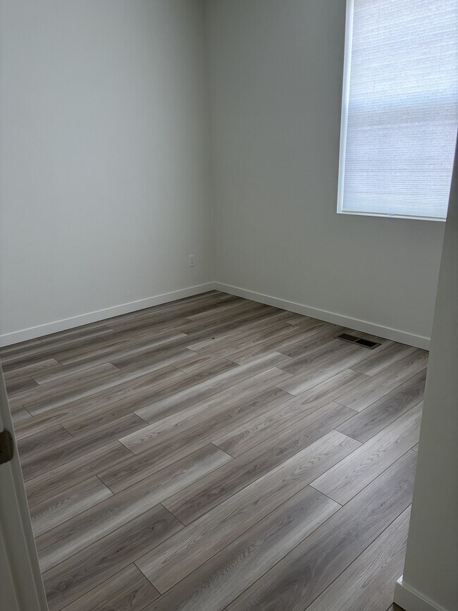 Building Photo - 7857 E Myrtle Bch Dr