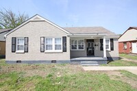 Building Photo - 137 Eastview Dr