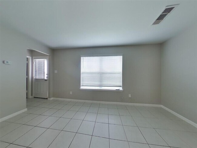 Building Photo - 904 American Monarch Dr