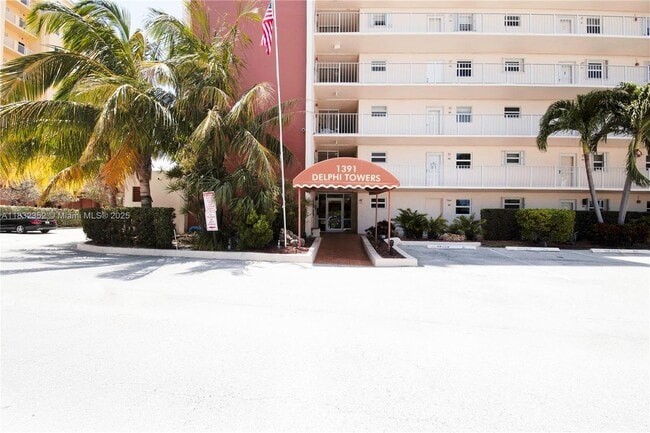 Primary Photo - 1391 S Ocean Blvd