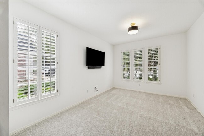 Building Photo - 14 Prism Cove Pl