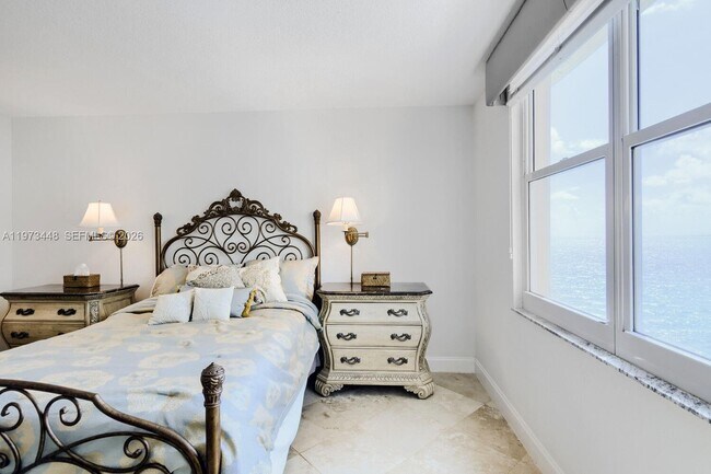 Building Photo - 2501 S Ocean Dr