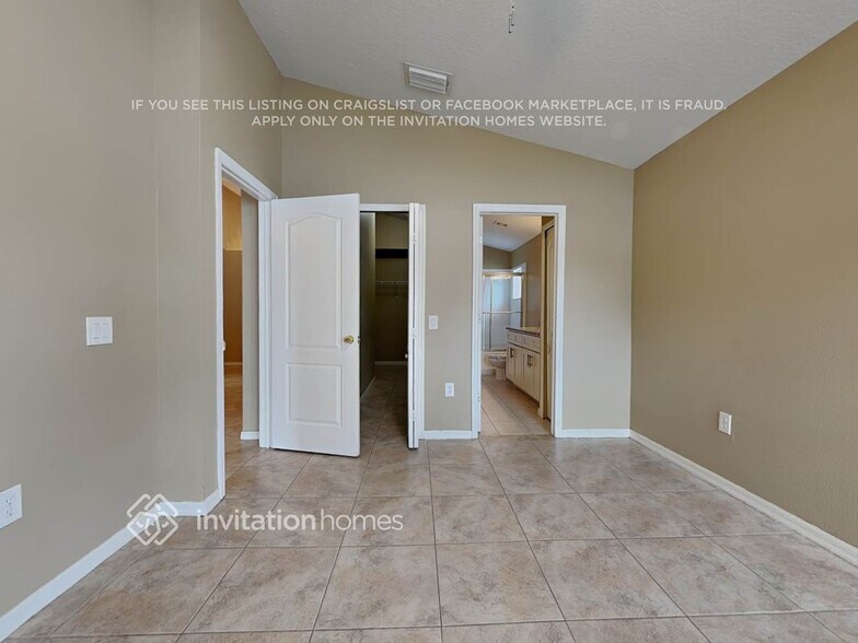 Building Photo - 25830 Bloomsbury Ct