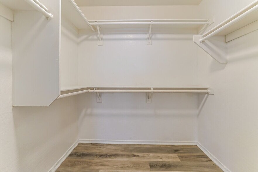 Building Photo - 91 N Soho Pl