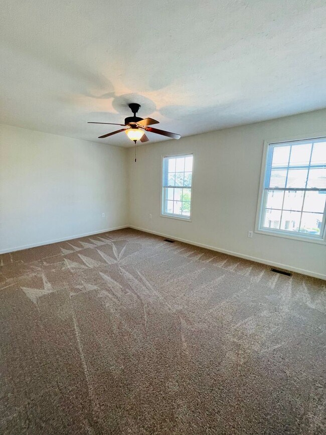 Building Photo - 1459 Taylor Grove Ln