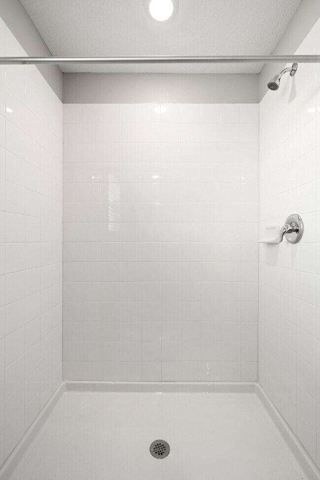 Building Photo - LIKE NEW Home for Rent in Creek Preserve!