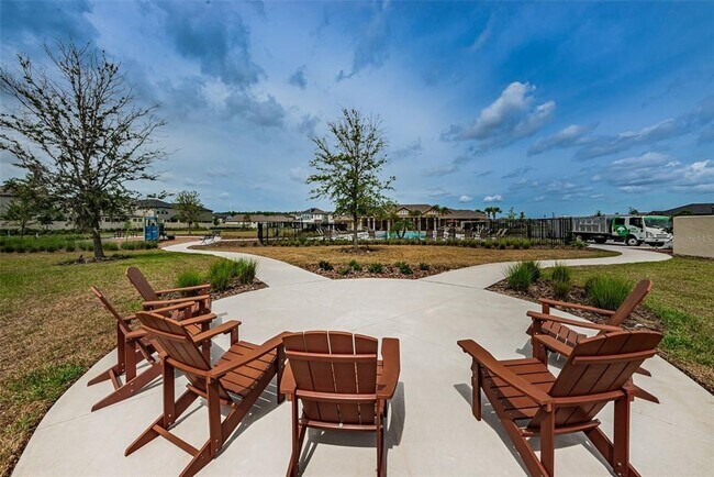 Building Photo - 8327 Crescent Oaks Dr