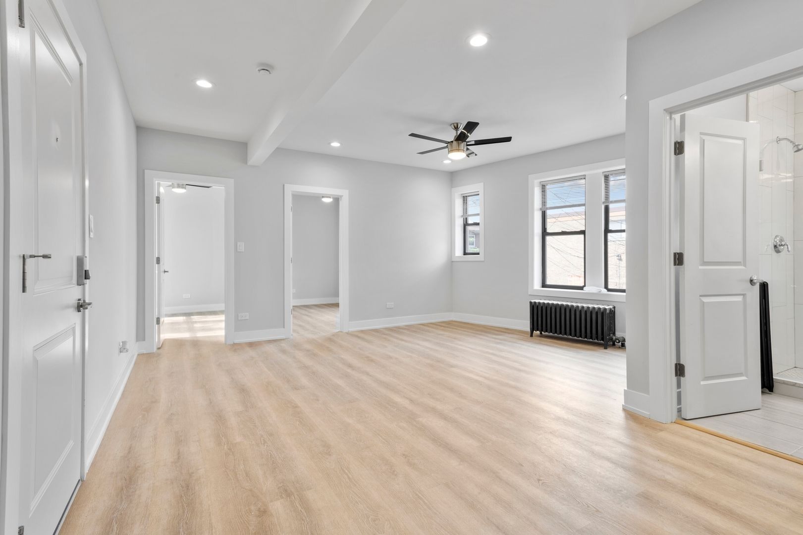 Building Photo - 7510 N Eastlake Ter