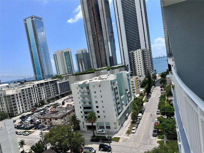Building Photo - 2275 Biscayne Blvd Blvd