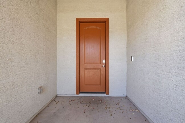 Building Photo - Spacious 5-Bedroom Home with Open Floor Plan & Private Backyard