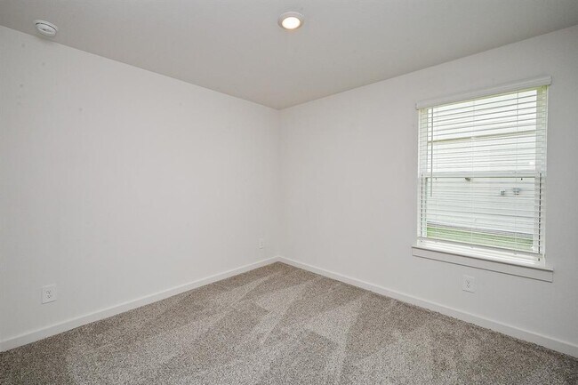 Building Photo - 1602 Mazzini Dr