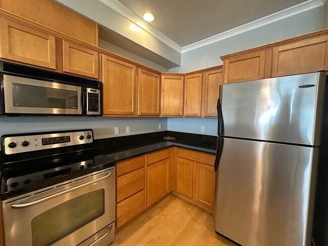 Building Photo - 1 Bed, 1 Bath Condo with Bellingham Bay View and parking garage