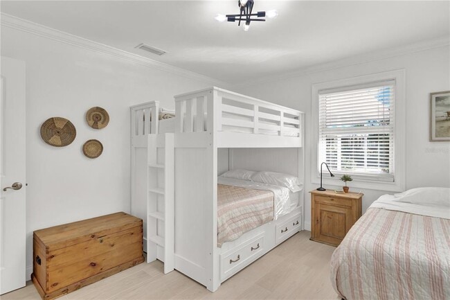 Building Photo - 1945 Anglers Cove