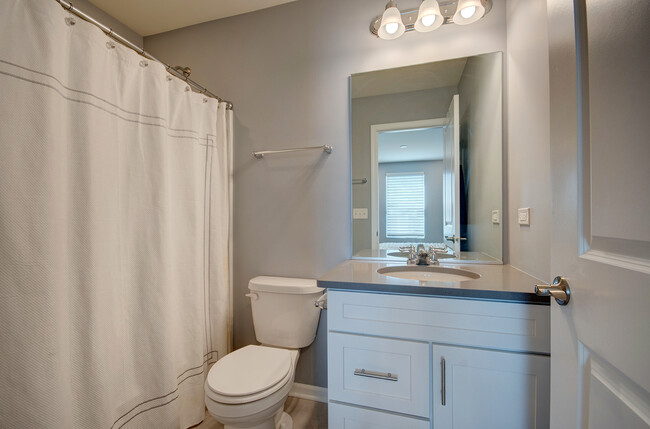 Building Photo - 15728 Brookshore Dr