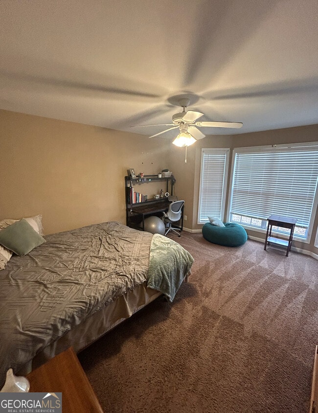 Building Photo - 146 Oak Meadows Dr