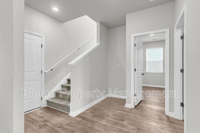 Building Photo - 151 Morning Vw Wy