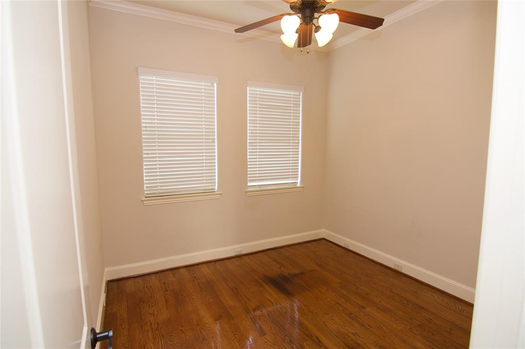 Building Photo - 6353 Richmond Ave