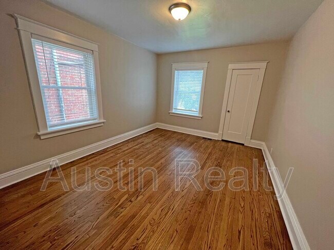 Building Photo - 7316 Lindell Blvd