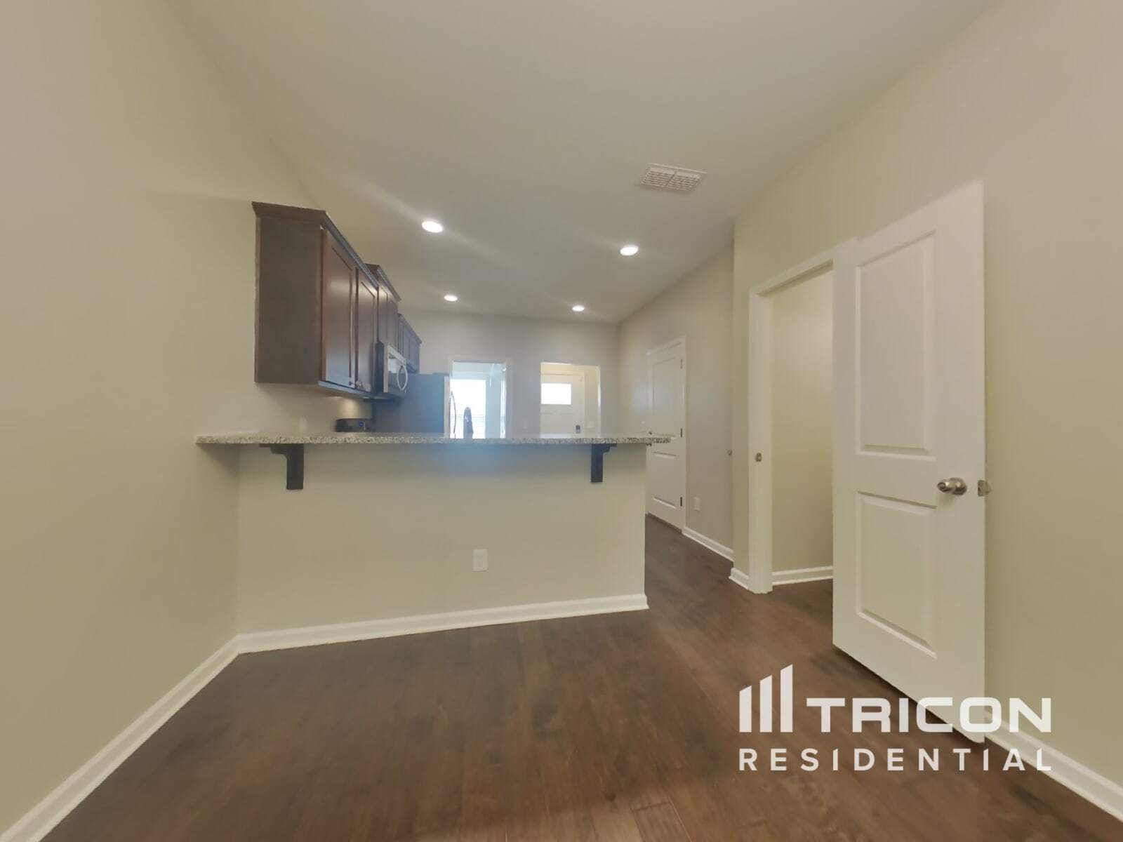 Building Photo - 121 Hickory Sta Ln