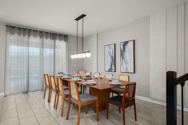 Building Photo - 9052 Sommerset Hills Dr