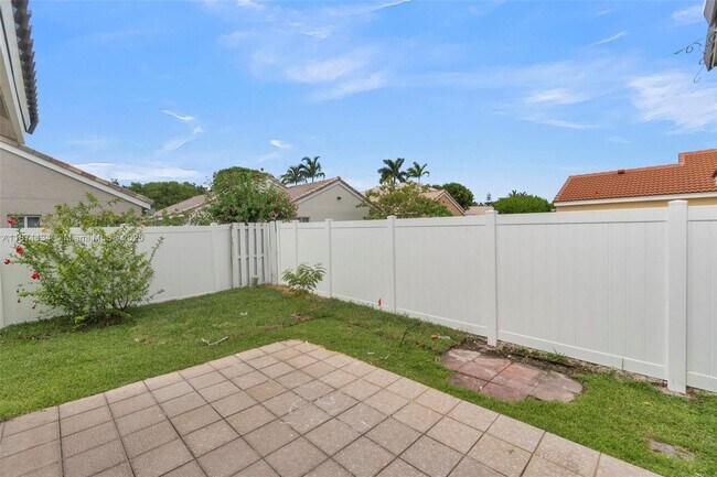Building Photo - 1592 Salerno Cir