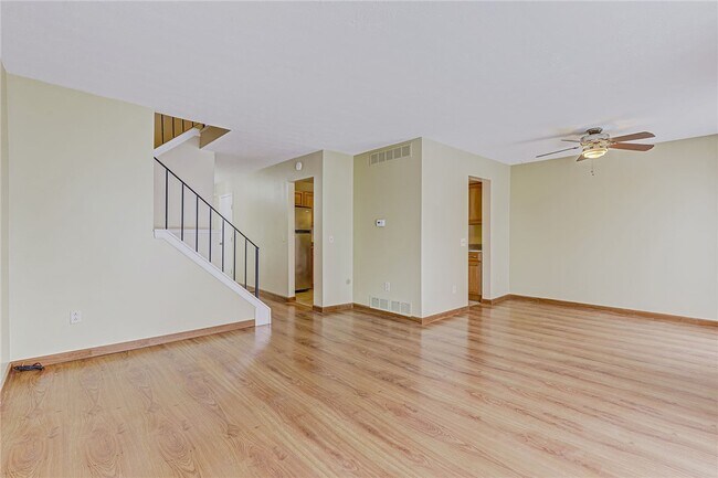 Building Photo - 79 Wintergreen Way