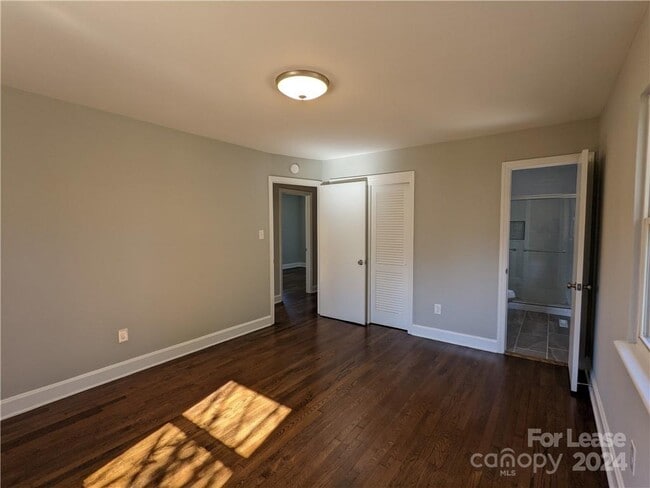 Building Photo - 354 Fieldstone Rd