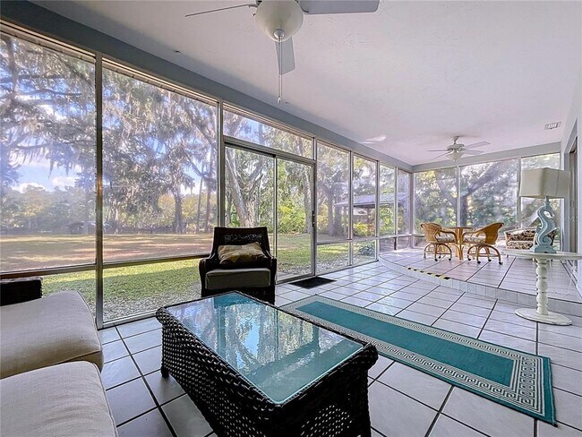 Building Photo - 1601 Riverhills Dr