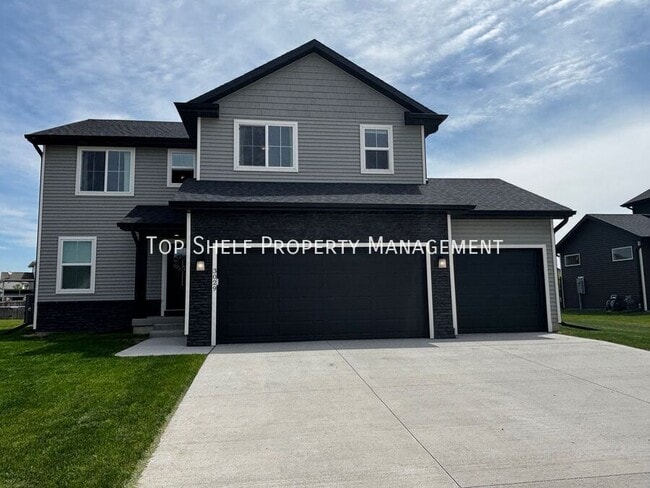 Primary Photo - 3029 6th Ave SW