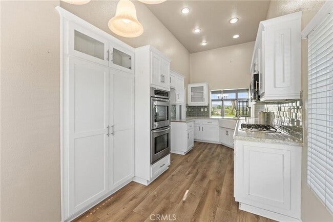 Building Photo - 6430 Regents Ct