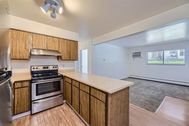 Building Photo - 5995 W Hampden Ave