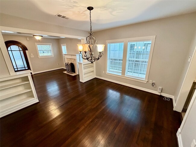 Building Photo - 8234 Bonner Dr