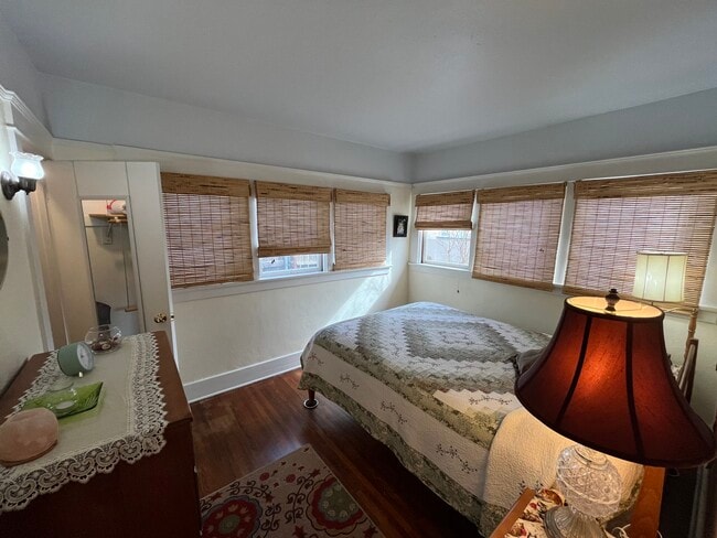 Building Photo - 318 E Colorado Blvd