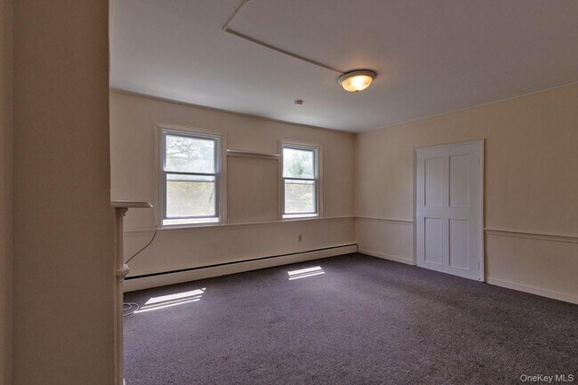 Building Photo - 5635-5639-5639 NY-82