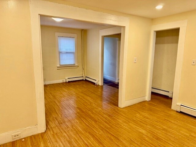 Building Photo - 281 E Merrimack St